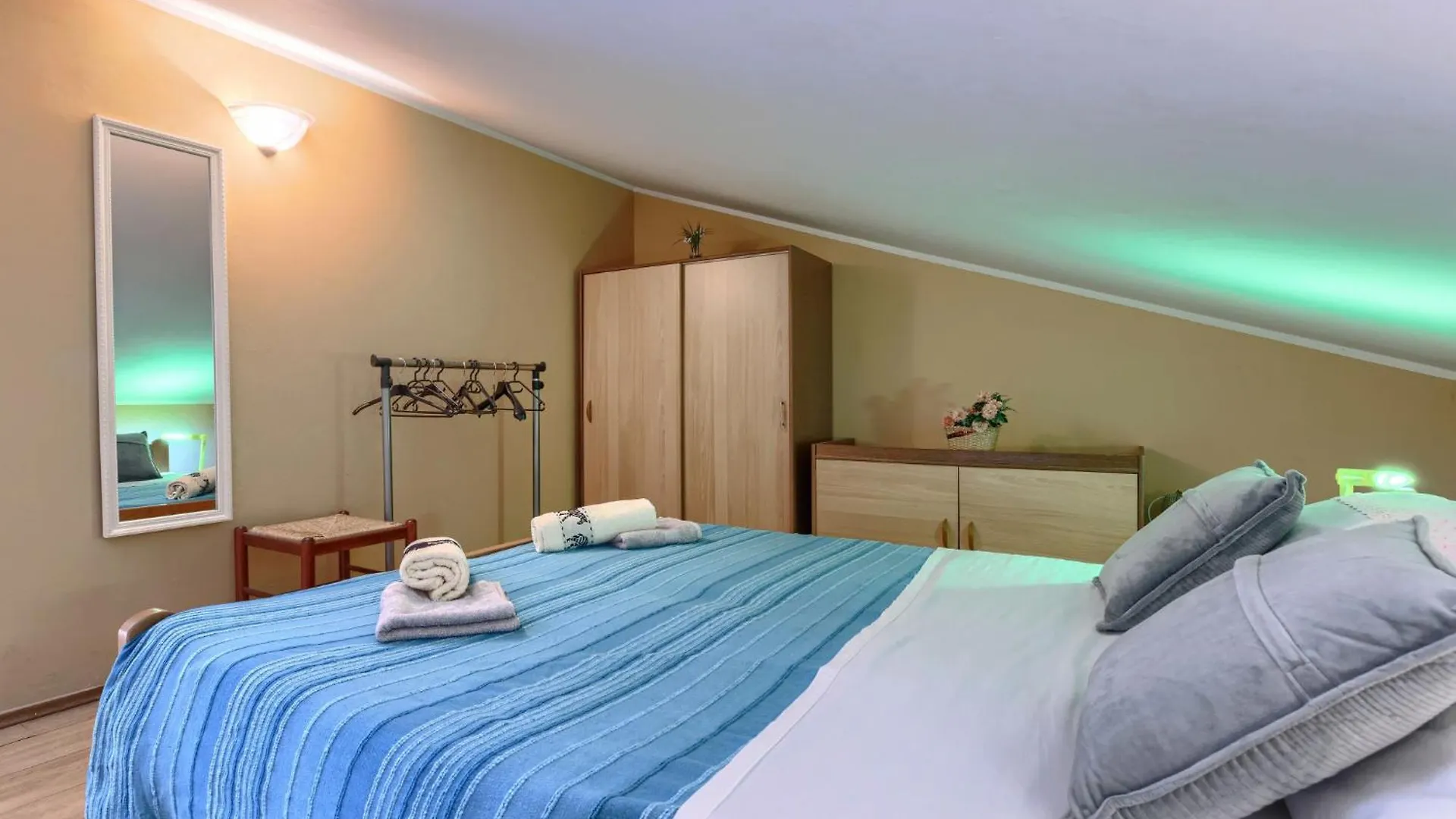 Apartment Maria - Pul 350 By Interhome Pula